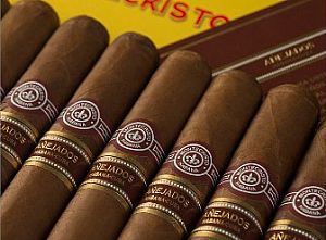 Montecristo Churchills Anejados